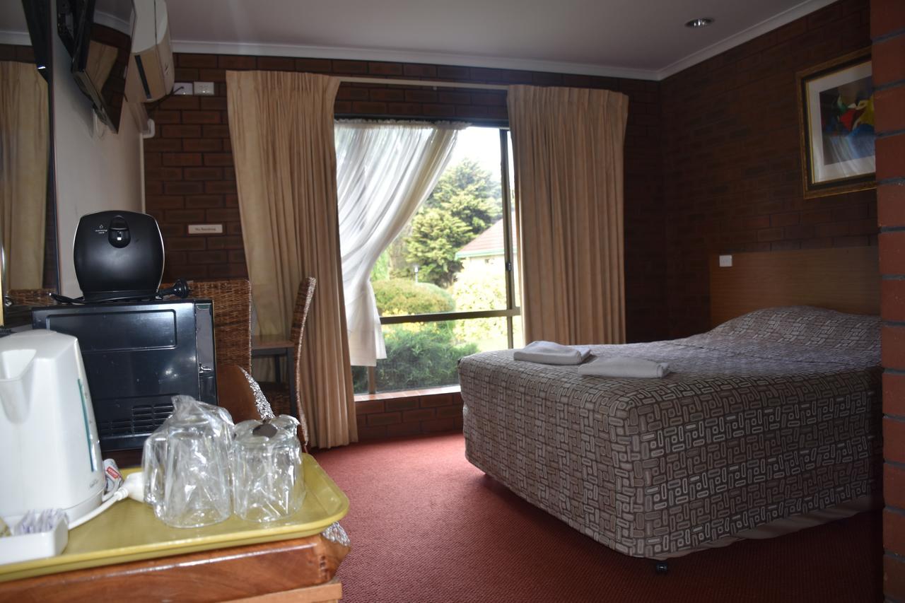 Mount Barker Valley Views Motel & Chalets, Western Australia エクステリア 写真