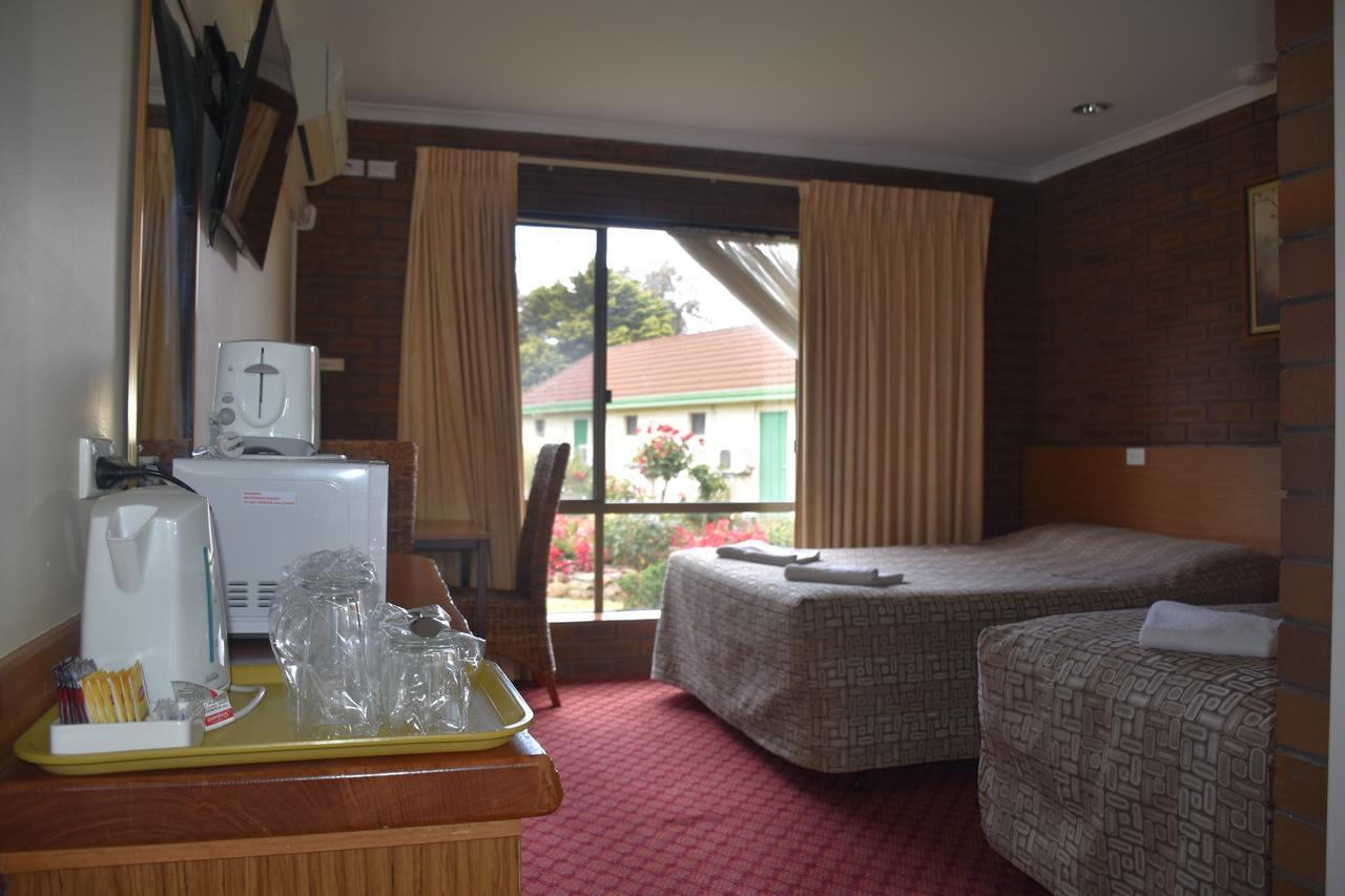 Mount Barker Valley Views Motel & Chalets, Western Australia エクステリア 写真