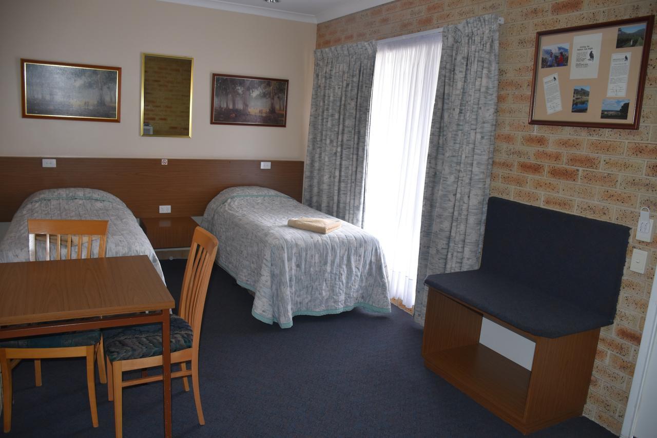 Mount Barker Valley Views Motel & Chalets, Western Australia エクステリア 写真