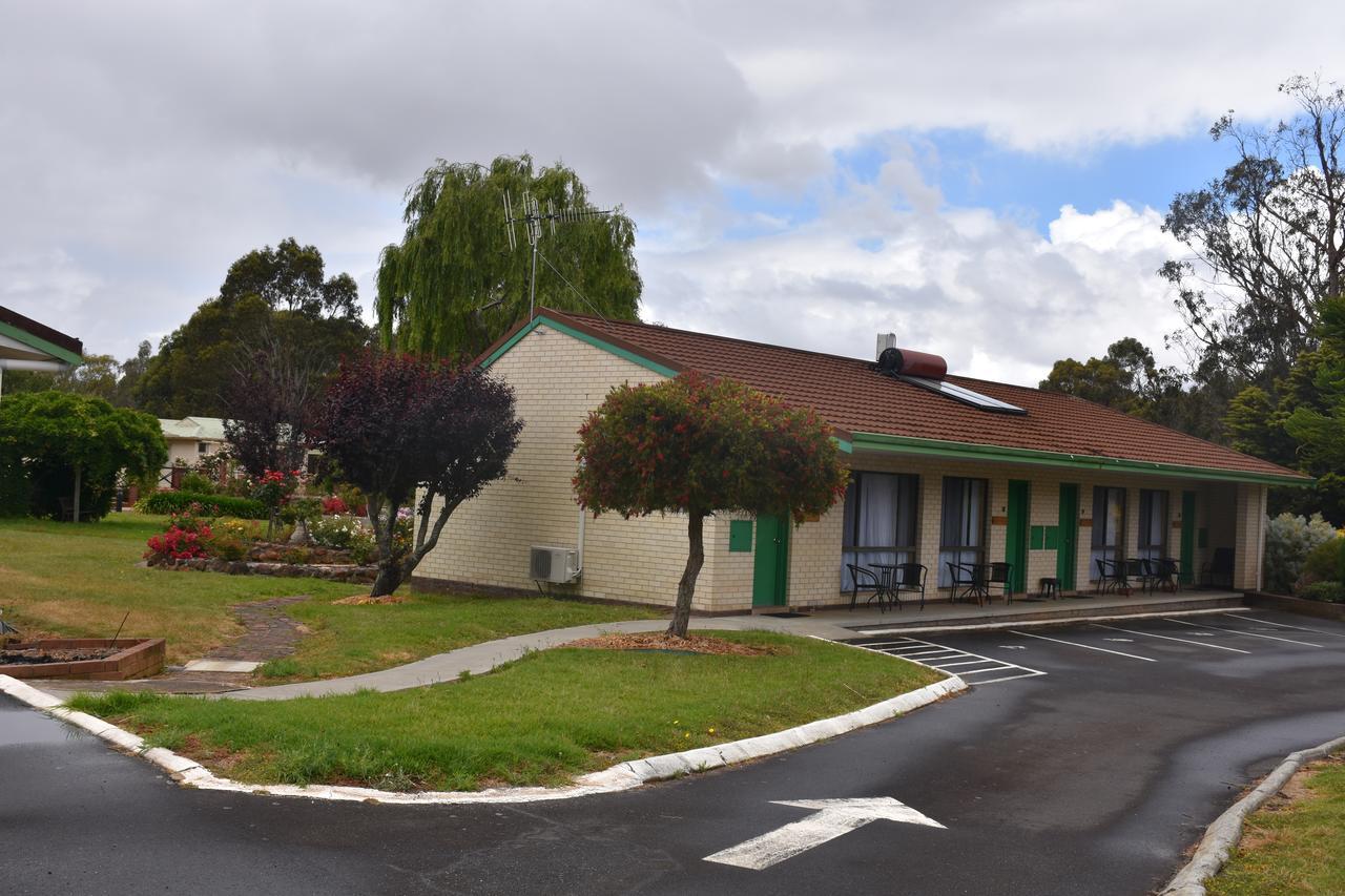 Mount Barker Valley Views Motel & Chalets, Western Australia エクステリア 写真