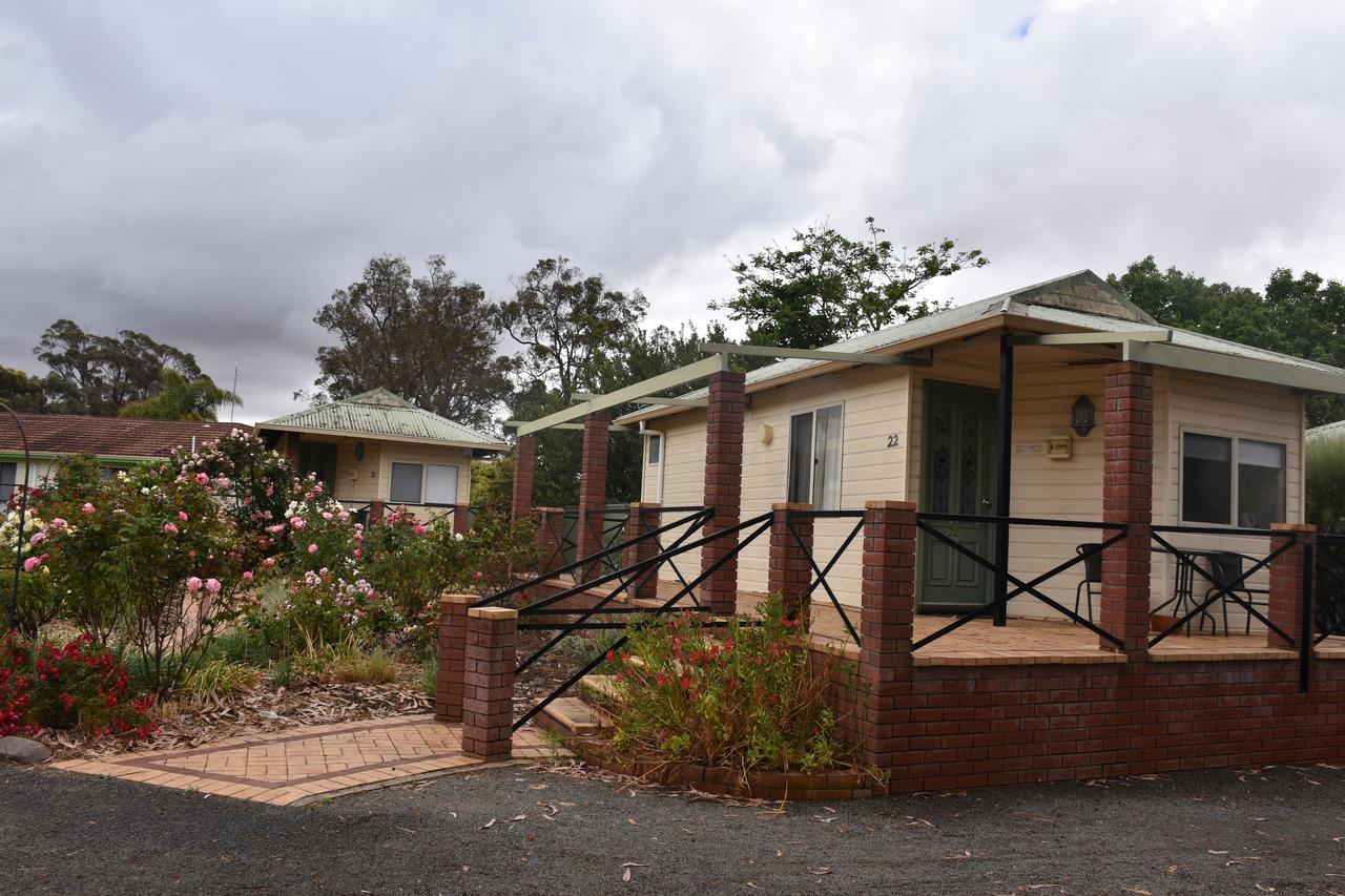 Mount Barker Valley Views Motel & Chalets, Western Australia エクステリア 写真