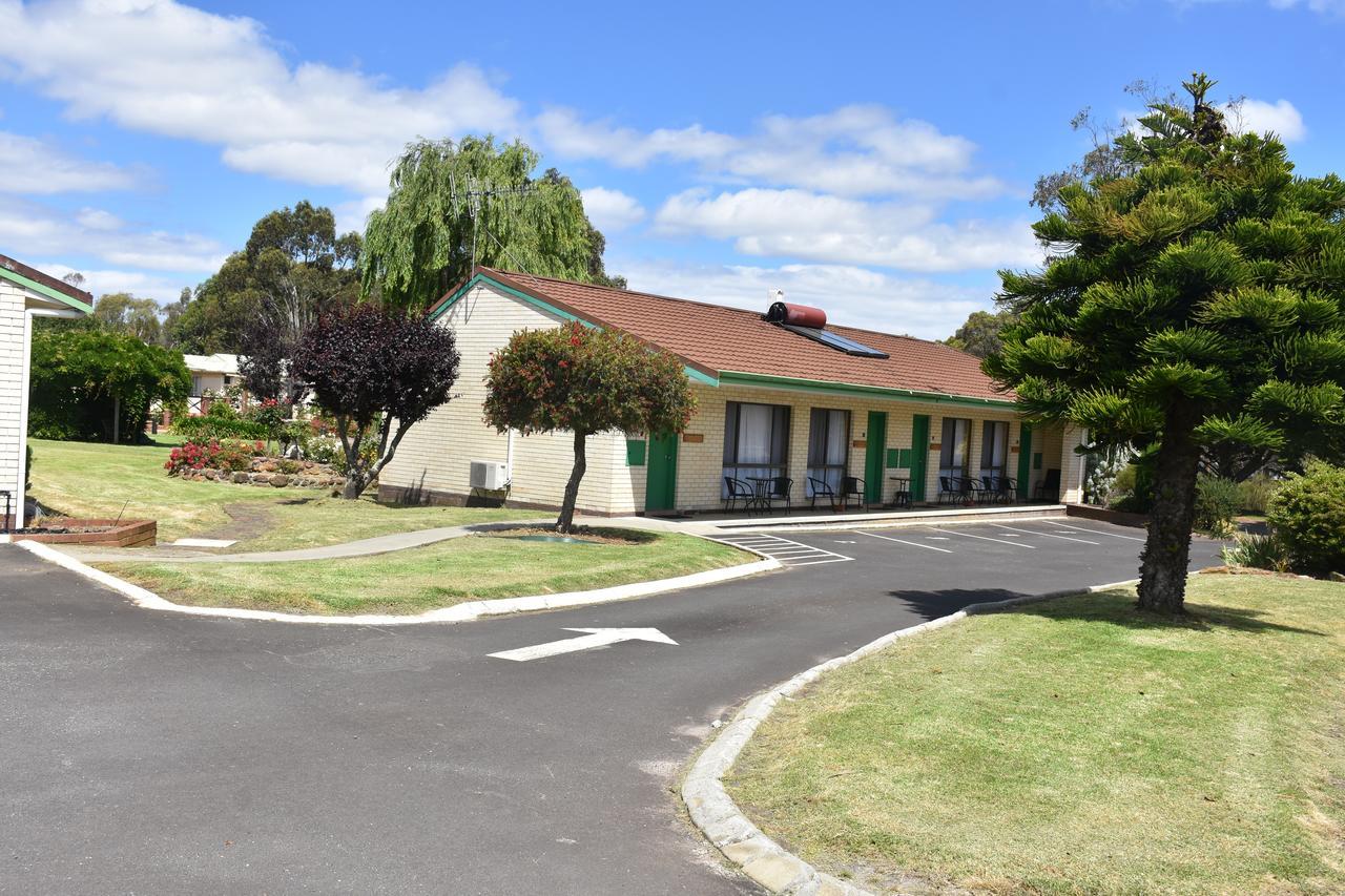 Mount Barker Valley Views Motel & Chalets, Western Australia エクステリア 写真