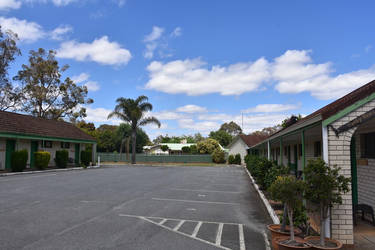 Mount Barker Valley Views Motel & Chalets, Western Australia エクステリア 写真
