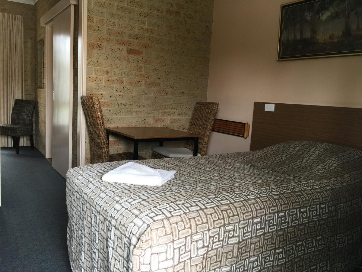 Mount Barker Valley Views Motel & Chalets, Western Australia エクステリア 写真